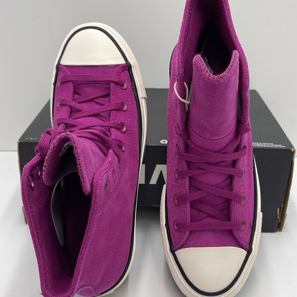 Converse WMNS CTAS LIFT HI
QUANTUM VIOLET/EGRET/BLACK A11143C Platforms Sneakers - Picture 12 of 16